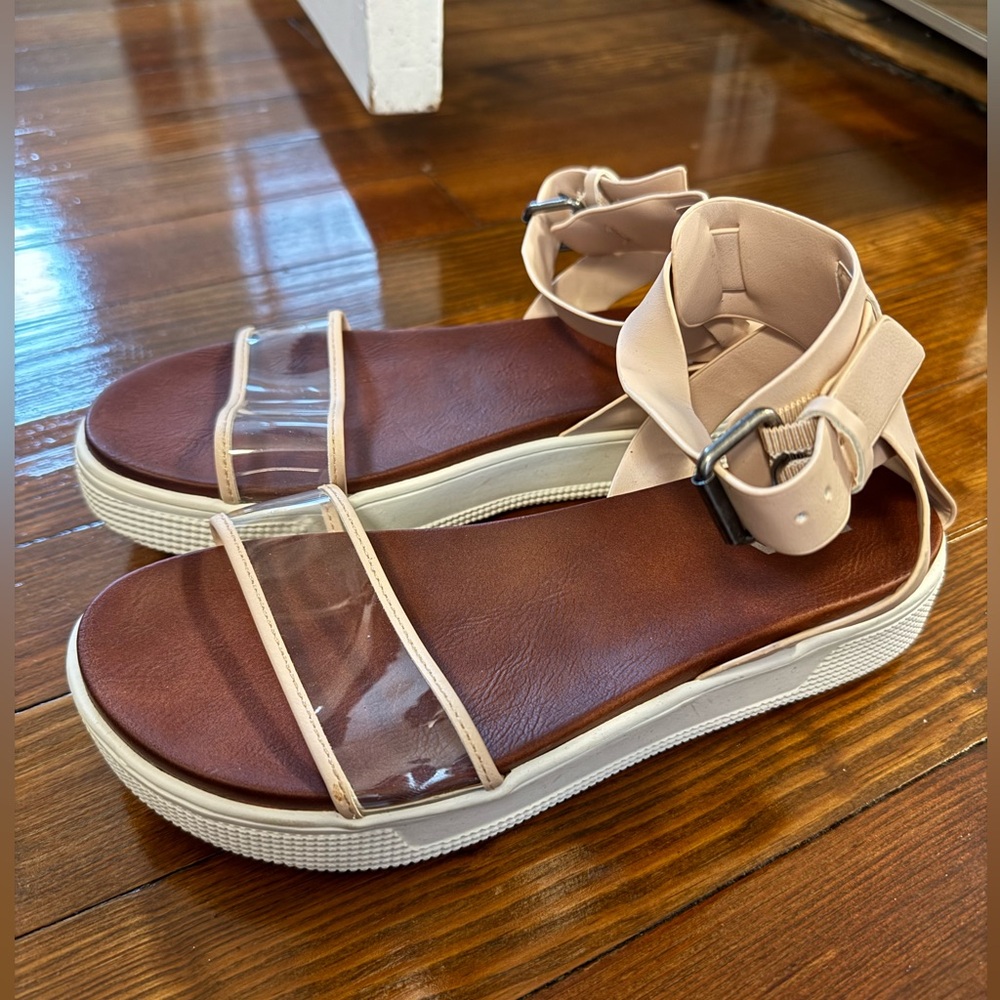 MIA sandals